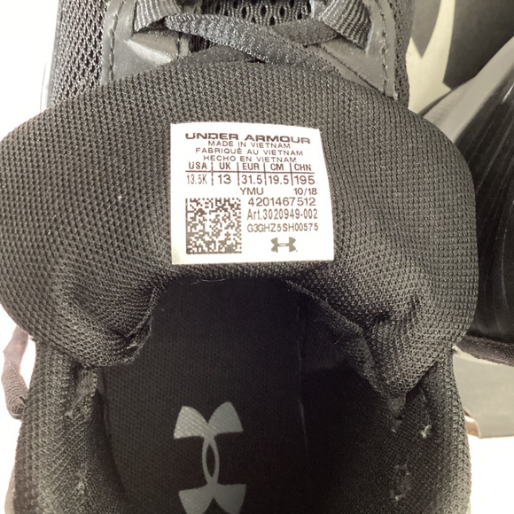 Under Armour Jet Black Basketball Shoes Sneakers Size 13.5K - Picture 4 of 4